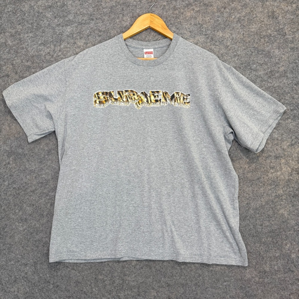 Supreme‎ Shirt Mens XL Spell Out In Stores Now Graphic Tee Gray
